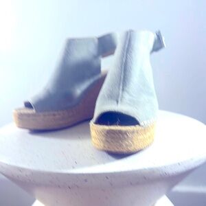 Kenneth Cole Cream Espadrille Wedges